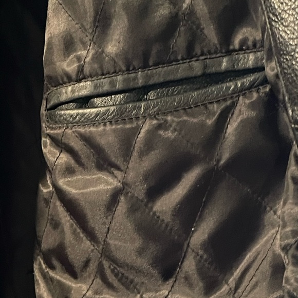 Mens black leather jacket - Picture 7 of 7